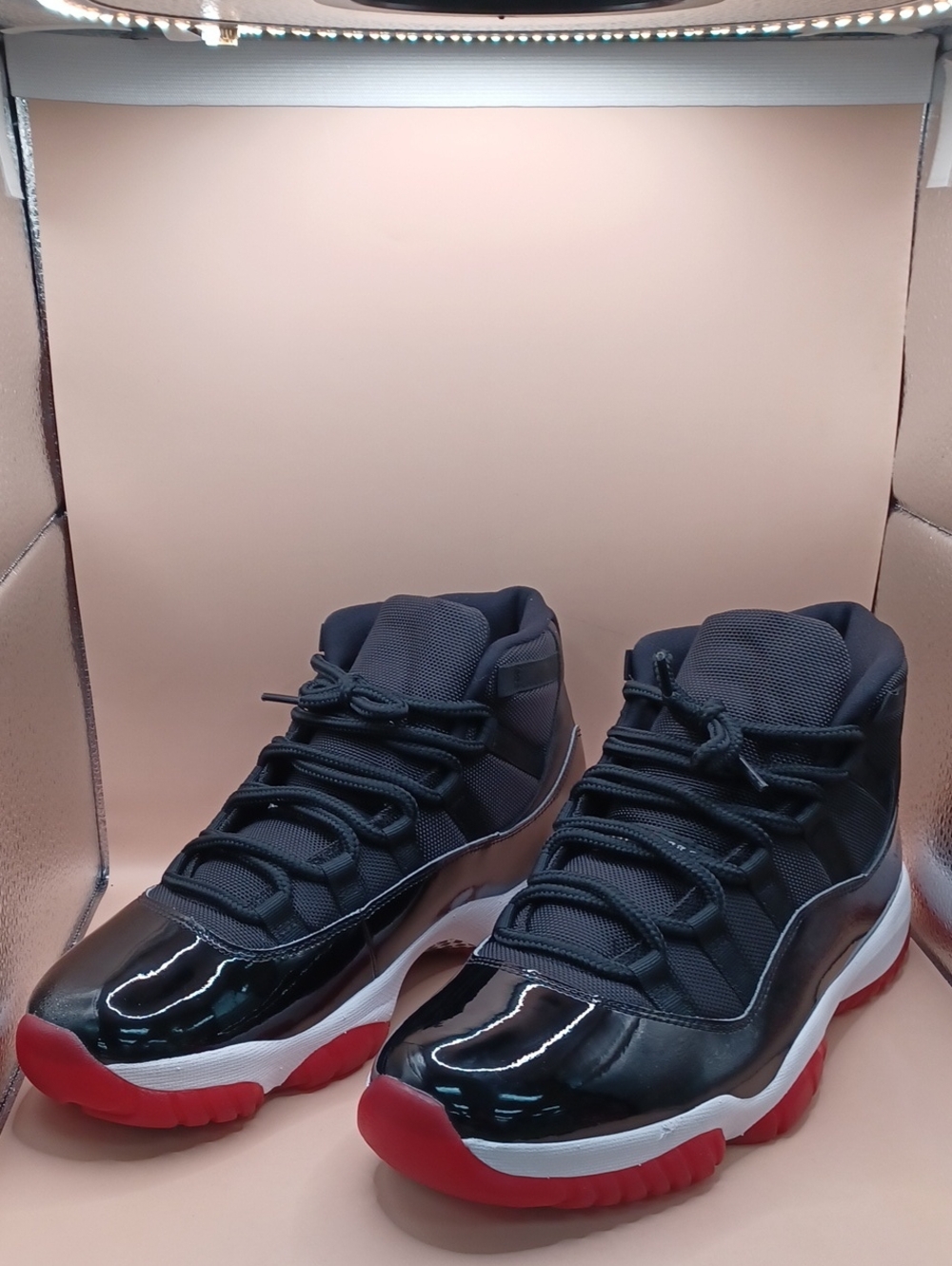 Nike Air Jordan 11 Retro Sneaker-Black/Red/White Men Size 11 US 378037-061